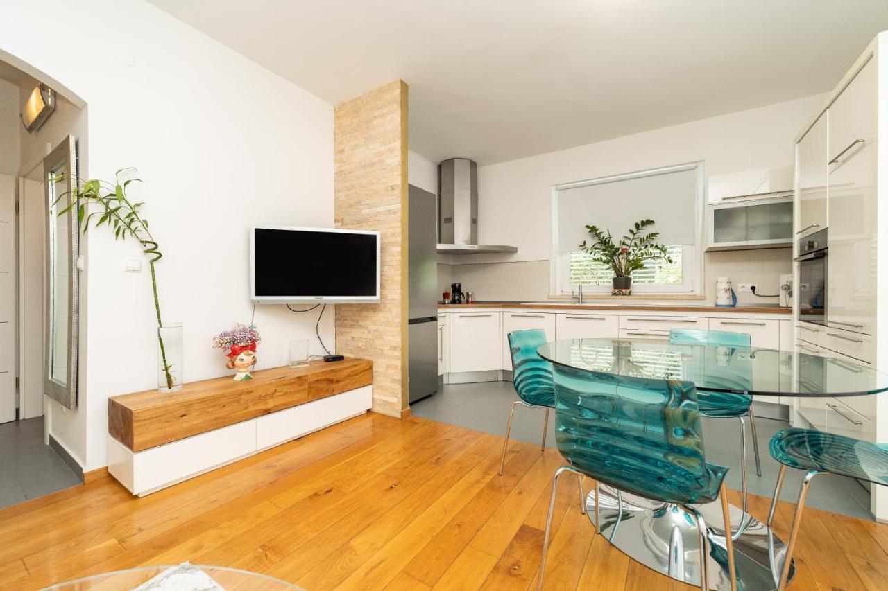 Vortex Apartment Zadar Buitenkant foto